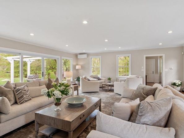 894 Great Pond Road, North Andover MA 01845