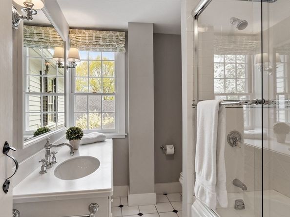 894 Great Pond Road, North Andover MA 01845