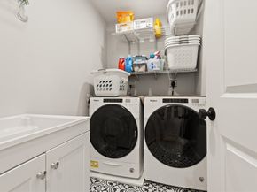 218 Hillside Ave 218, Needham MA 02494