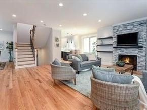 218 Hillside Ave 218, Needham MA 02494
