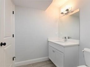 218 Hillside Ave 218, Needham MA 02494