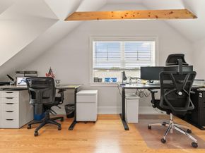 218 Hillside Ave 218, Needham MA 02494