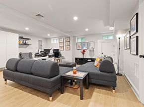 218 Hillside Ave 218, Needham MA 02494