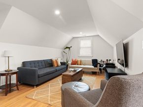 218 Hillside Ave 218, Needham MA 02494