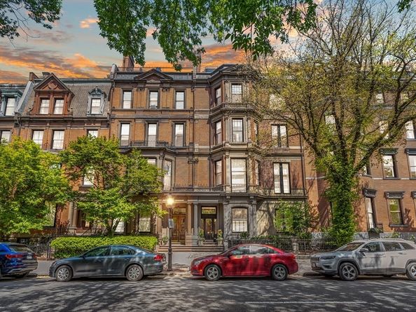 261 Commonwealth Avenue 5, Boston MA 02116