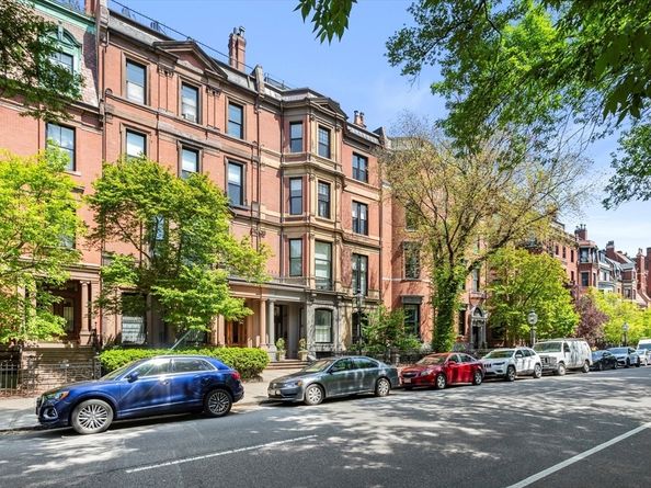261 Commonwealth Avenue 5, Boston MA 02116