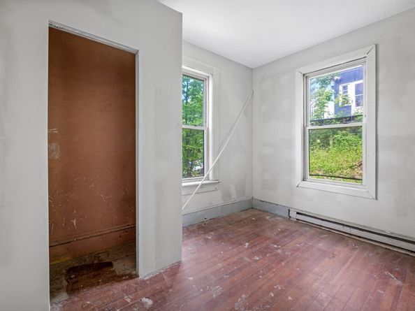 9 Forestdale Rd, Worcester MA 01605