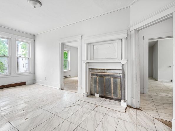 9 Forestdale Rd, Worcester MA 01605