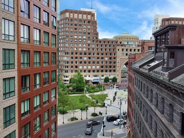 101 Broad St 8B, Boston MA 02110