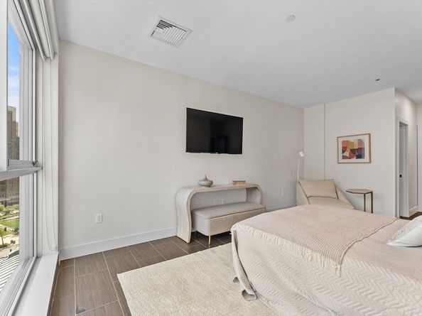 101 Broad St 8B, Boston MA 02110