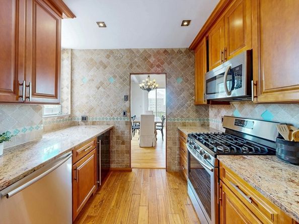 33 Pond Ave PH1207, Brookline MA 02445