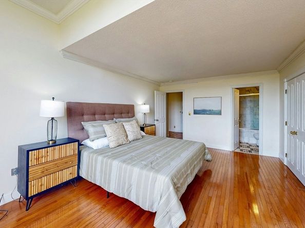 33 Pond Ave PH1207, Brookline MA 02445