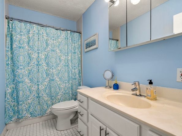 33 Pond Ave 419, Brookline MA 02445
