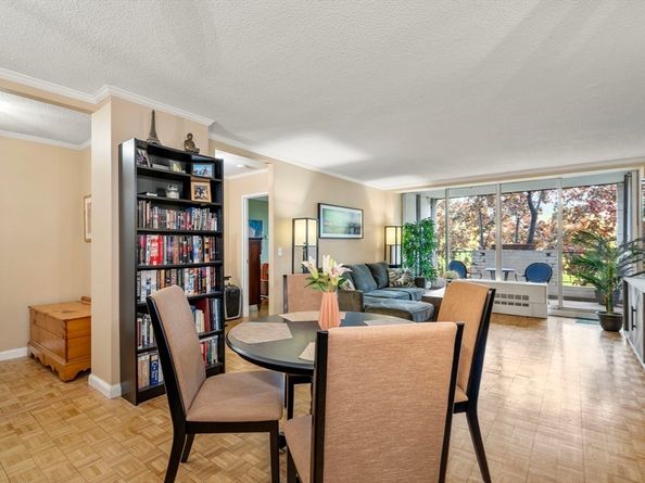 33 Pond Ave 419, Brookline MA 02445
