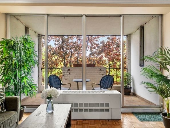 33 Pond Ave 419, Brookline MA 02445