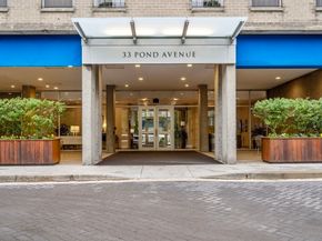 33 Pond Ave 419, Brookline MA 02445