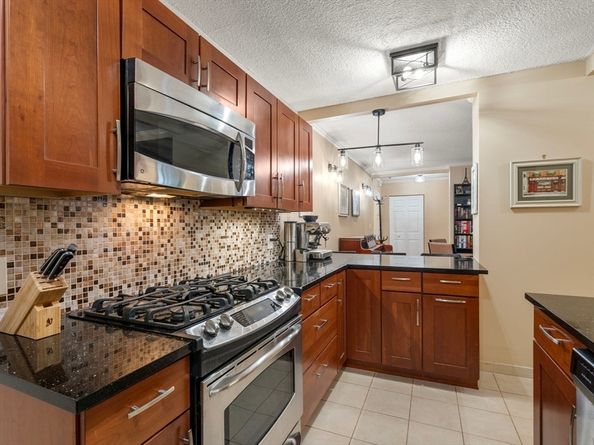 33 Pond Ave 419, Brookline MA 02445