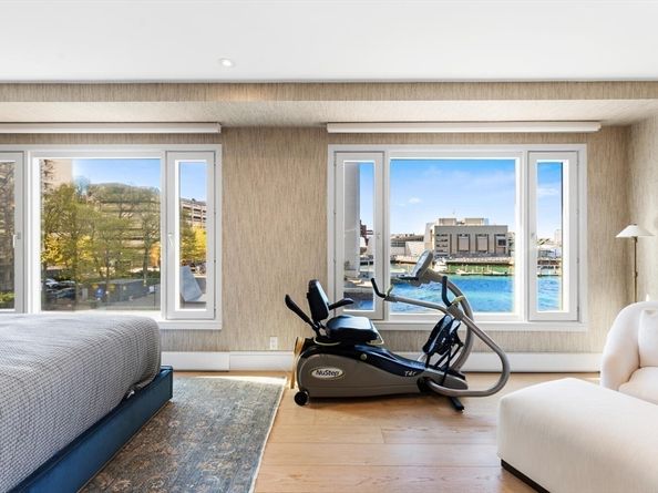 20 Rowes Wharf 309, Boston MA 02110