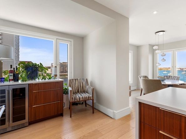 20 Rowes Wharf 309, Boston MA 02110
