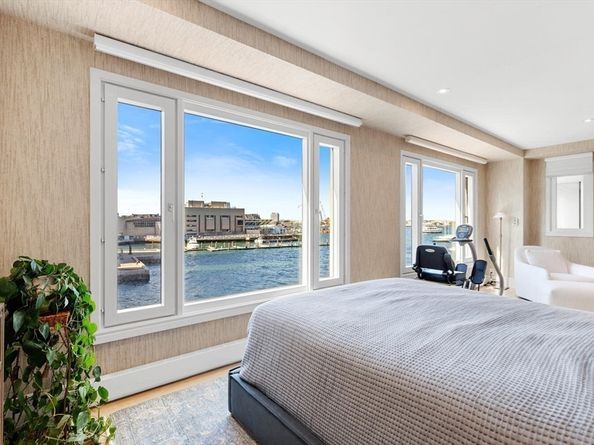 20 Rowes Wharf 309, Boston MA 02110