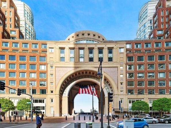 20 Rowes Wharf 309, Boston MA 02110