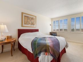 250 Hammond Pond Pkwy 916S, Newton MA 02467