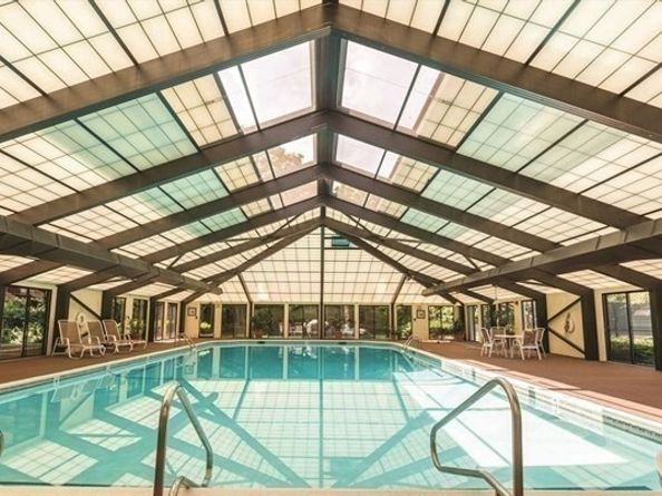 250 Hammond Pond Pkwy 916S, Newton MA 02467