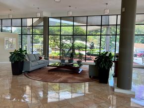 250 Hammond Pond Pkwy 916S, Newton MA 02467