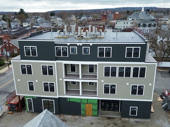 421 High St 101, Medford MA 02155