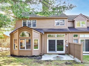 1105 Ridgefield Cir B, Clinton MA 01510