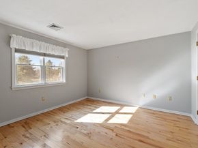 1105 Ridgefield Cir B, Clinton MA 01510