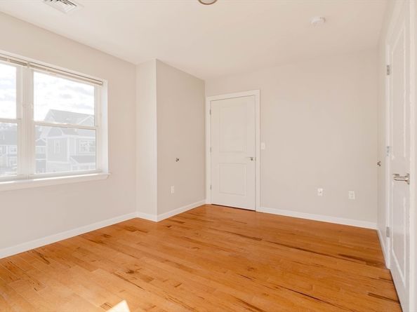 12 Finch Street 12, Boston MA 02126