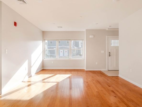 12 Finch Street 12, Boston MA 02126