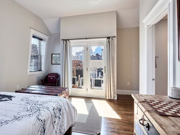 290 North St 4, Boston MA 02113