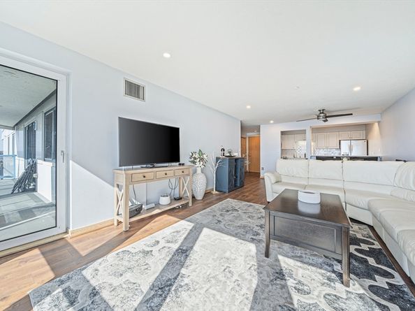 1001 Marina Drive 612, Quincy MA 02171