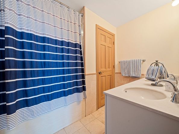 1001 Marina Drive 612, Quincy MA 02171