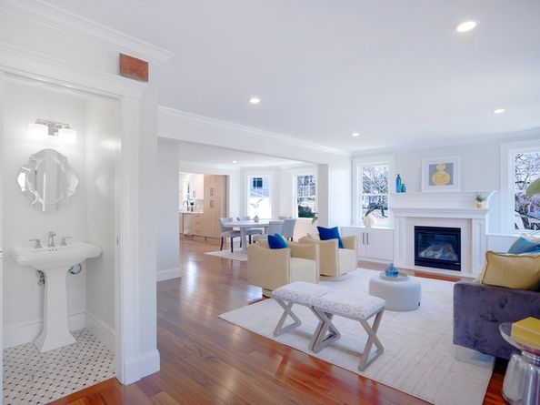 646 Newton St 2, Brookline MA 02467