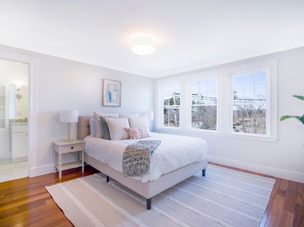 646 Newton St 2, Brookline MA 02467