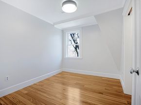 646 Newton St 2, Brookline MA 02467