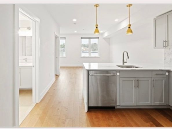 50 Hichborn St 204, Boston MA 02135