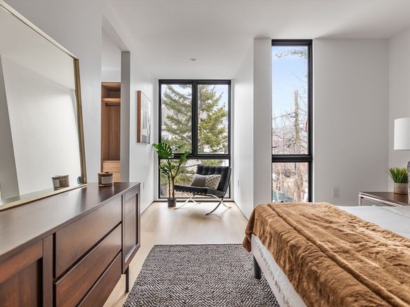 80 Alpine St, Cambridge MA 02138
