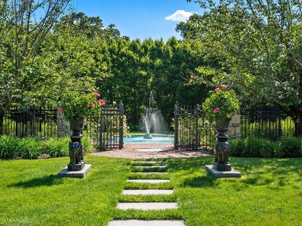 495 Hugh Cargill Rd, Concord MA 01742