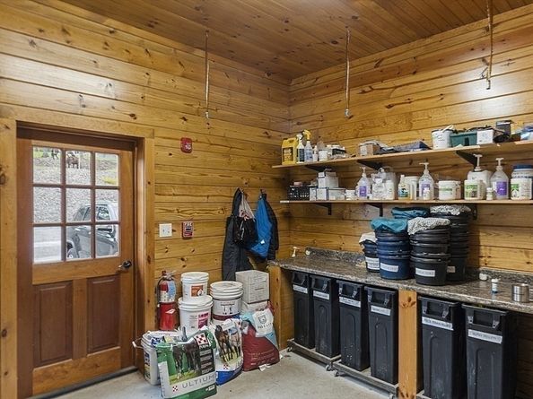 96 Hudson Rd, Bolton MA 01740