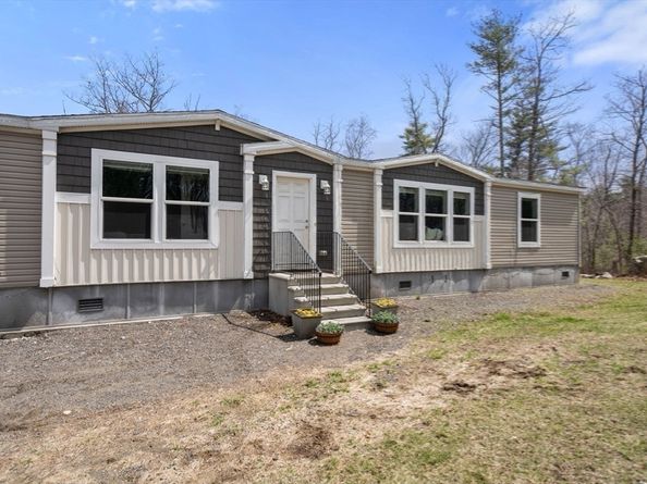 96 Hudson Rd, Bolton MA 01740