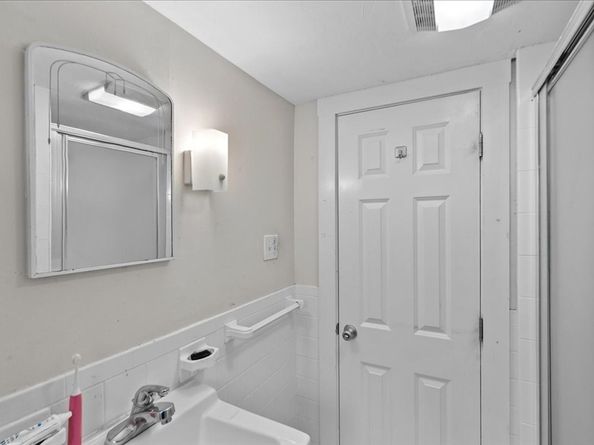 49 Ashcroft Rd, Sharon MA 02067