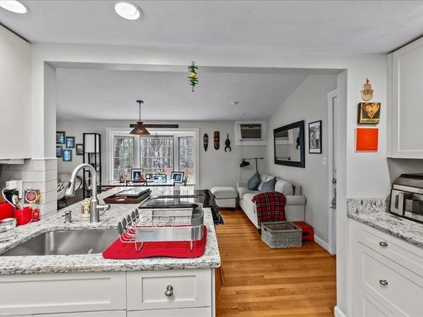 49 Ashcroft Rd, Sharon MA 02067