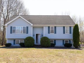 12 Hamilton Way, Holbrook MA 02343