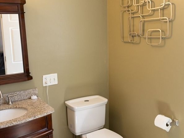12 Hamilton Way, Holbrook MA 02343
