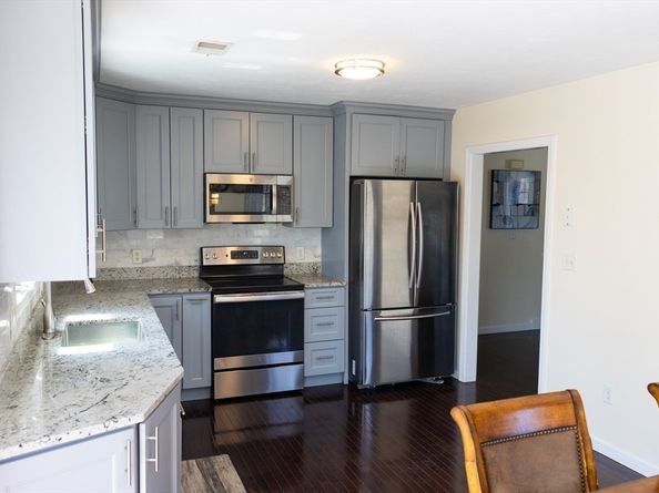 12 Hamilton Way, Holbrook MA 02343