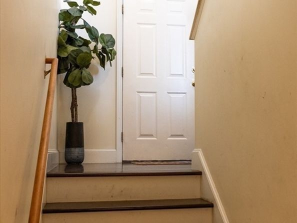 12 Hamilton Way, Holbrook MA 02343